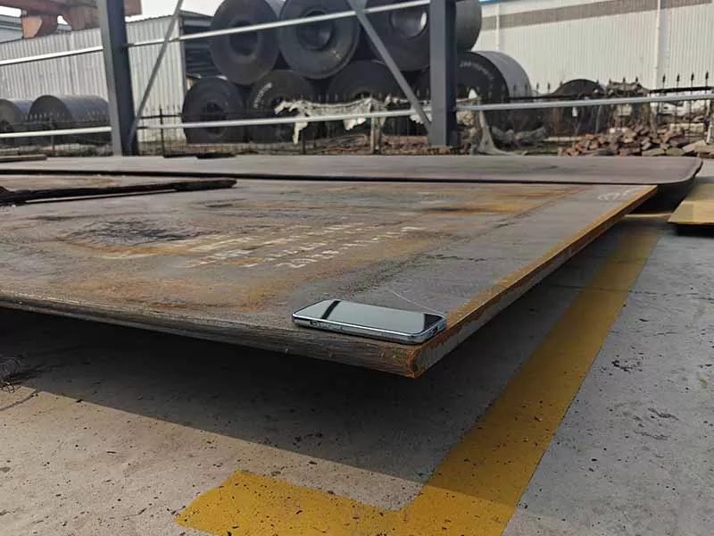 ASTM A36 beroan ijetzitako altzairuzko plaka